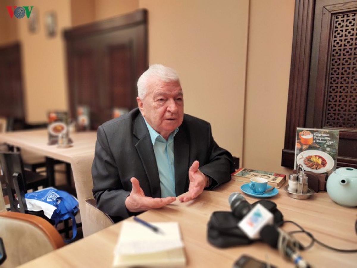 Russian scholar 13th National Congress of Communist Party of Vietnam - a new path to success